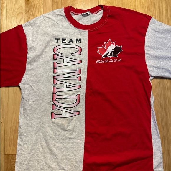 Vintage Team Canada T-Shirt - Picture 2 of 6